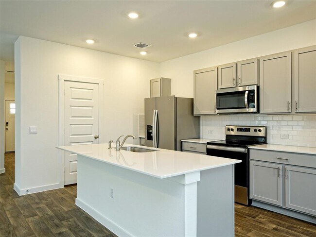 Building Photo - 108 Canadian River Trl