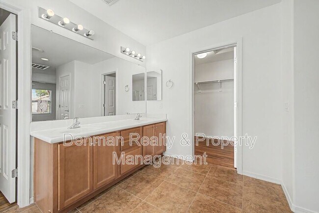 Building Photo - 2048 W Monte Cristo Ave