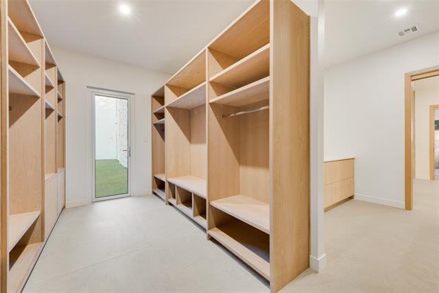 Building Photo - 3821 Beechwood Ln