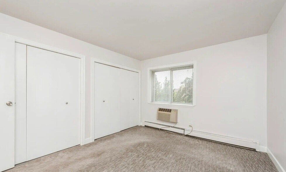 Building Photo - 1459 N Winslowe Dr