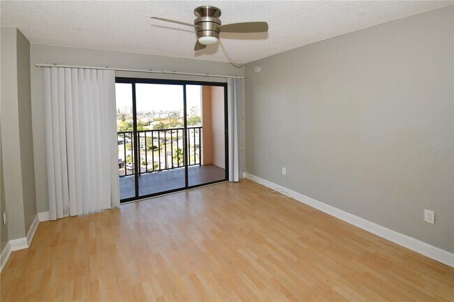 Building Photo - 51 Island Way