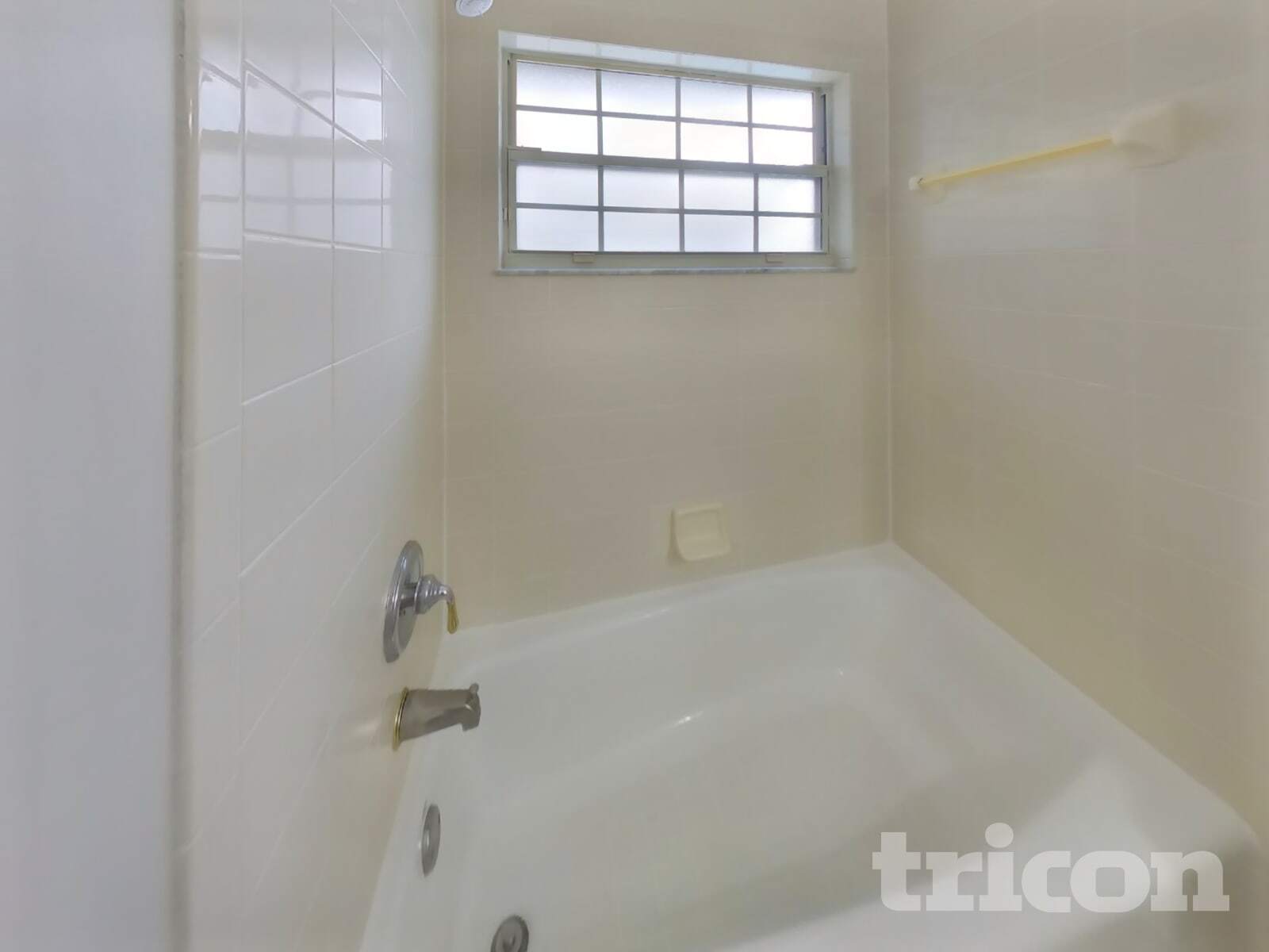 Building Photo - 1137 Hideaway Dr N