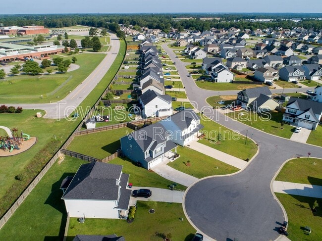 Building Photo - 1408 Friar Rock Cir