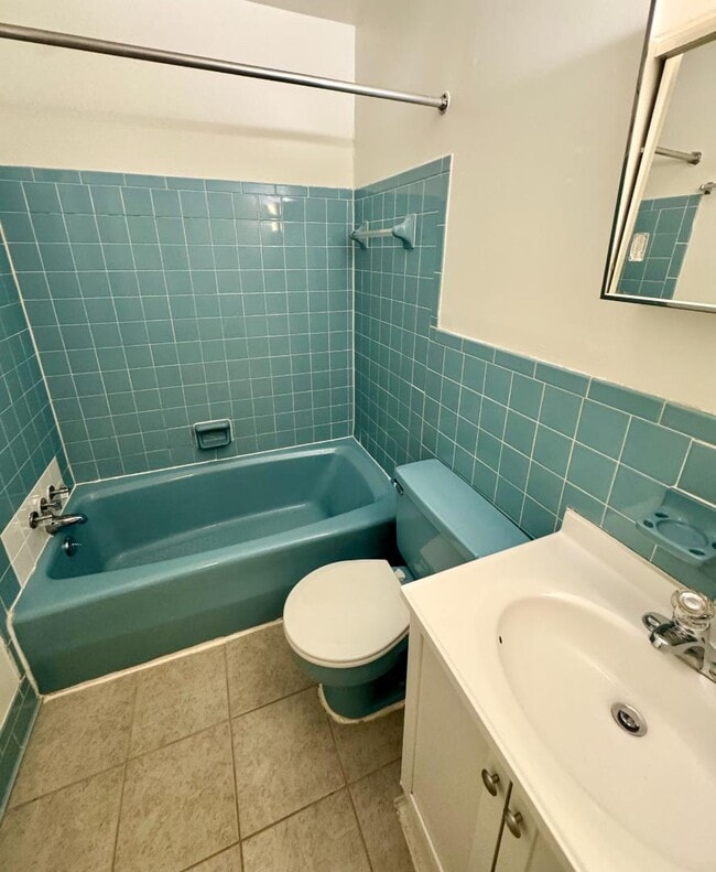 Building Photo - 105 Yorkshire Ct