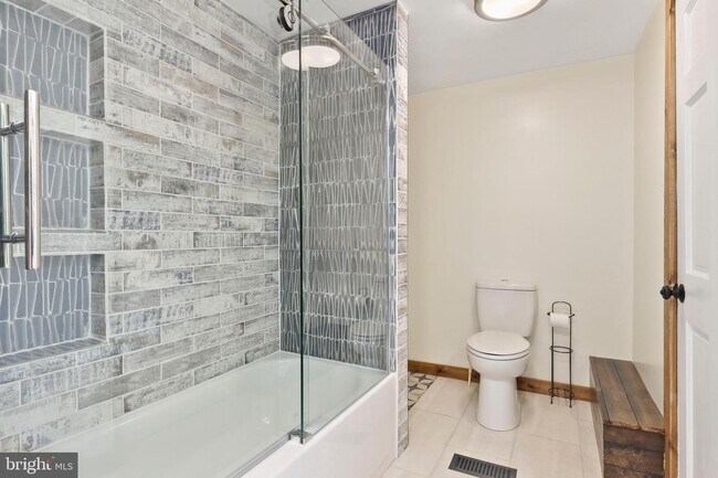 Building Photo - 3502 Buena Vista Ave