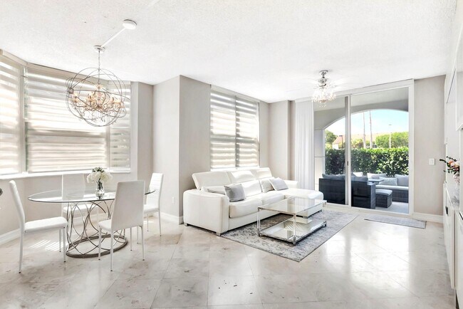 Building Photo - 3606 S Ocean Blvd