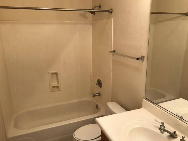 Building Photo - Gated Community - Golf Course Lot - 3 Bed ...