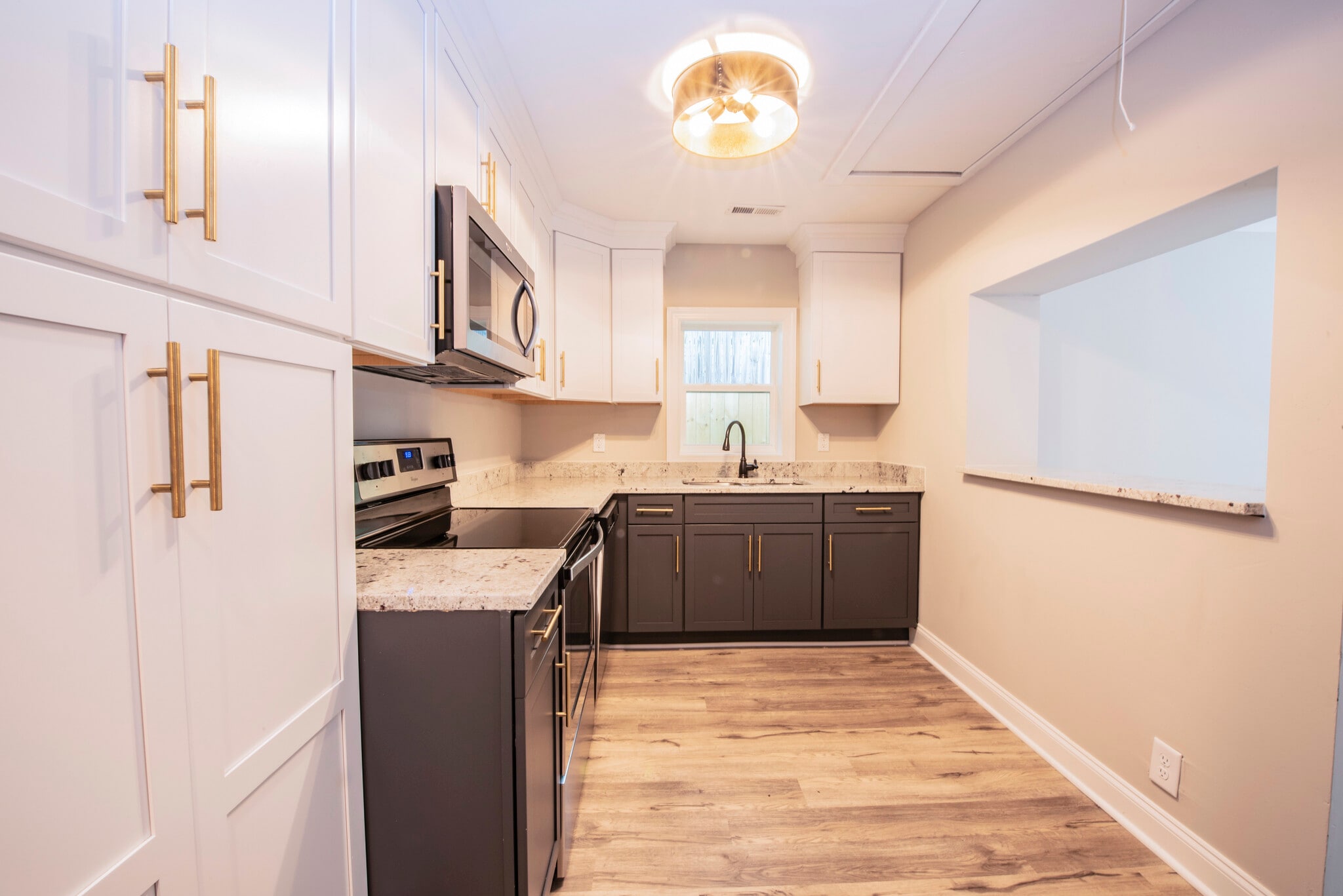 kitchen - 919 S State St