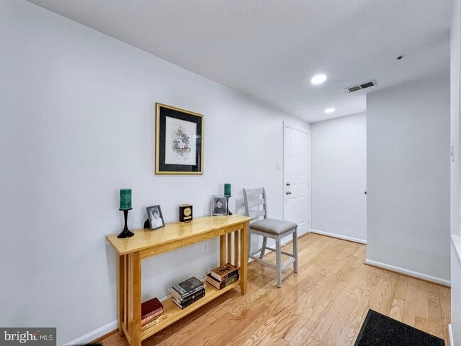 Building Photo - 3215 Katewood Ct