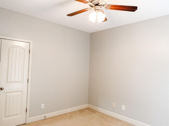 Building Photo - 22844 Rimbred Ct