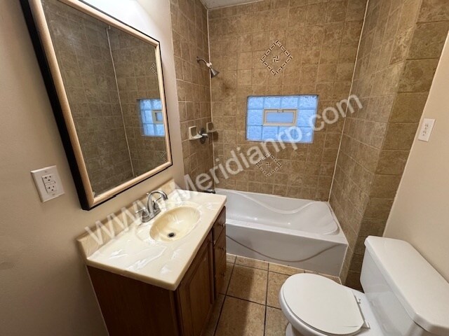 Building Photo - 3809 Barr St