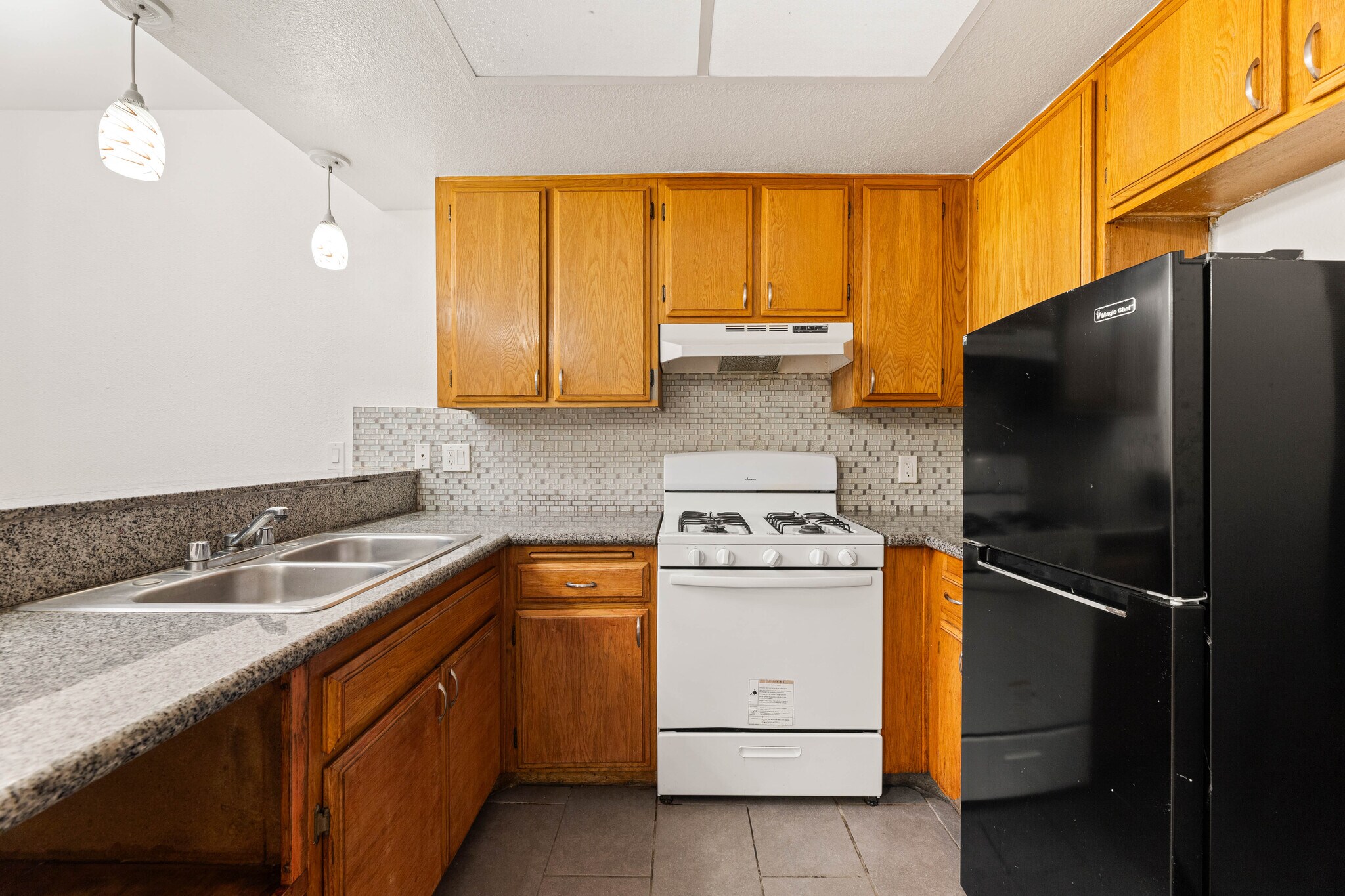 Building Photo - 10943 Laurel Canyon Blvd