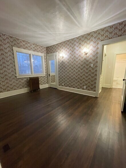 Building Photo - 264 E 4800 S