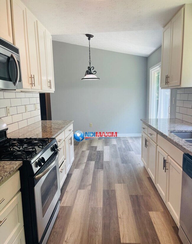 Building Photo - Cozy ranch in the BROOKWOOD cluster in Sne...