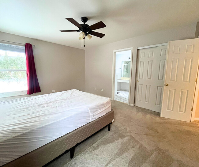 Building Photo - 925 Hartford Dr