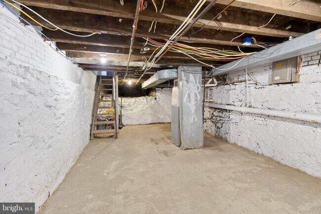 Building Photo - 345 Beaver St