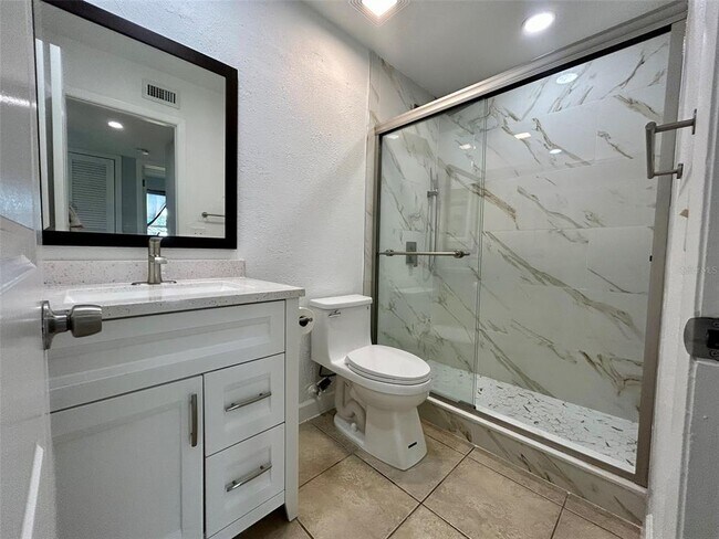 Building Photo - 3474 Norwick St