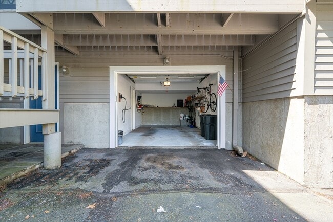 Building Photo - 125 Chapin Rd