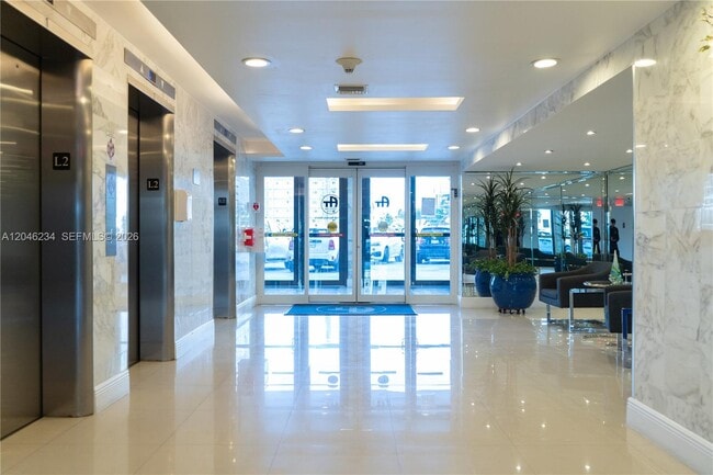 Building Photo - 1600 S Ocean Dr