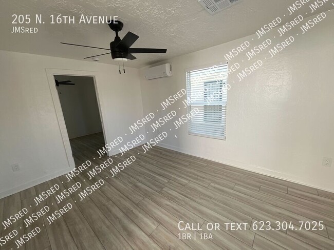 Building Photo - ***1 BR/1BA Casita Near Downtown phx - Hal...