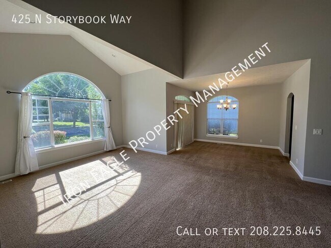Building Photo - 425 N Story Book Way