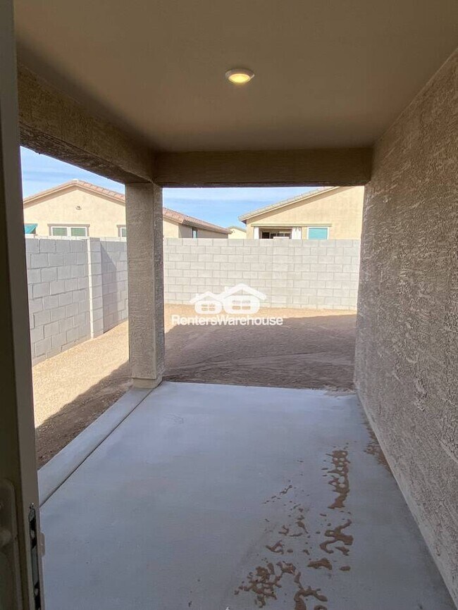 Building Photo - 4bed 2bath NEW build - Great layout w/ Gor...