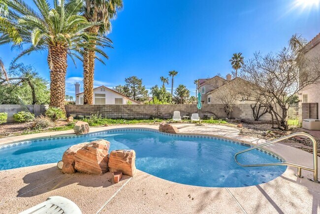 Building Photo - 3 Bed room Pool home in Desert Shores