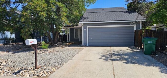 Building Photo - Updated 3-Bedroom Sparks Home | 1,500+ Sq Ft | 2.5 Baths | Fireplace | Fenced Yard | $2,400