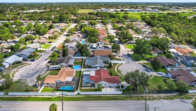 Building Photo - 8005 Pepperidge Ln