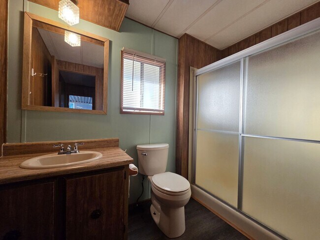 Building Photo - 2 Bedroom/2Bath Mobile home with Arizona Room and Fully Fenced Yard.