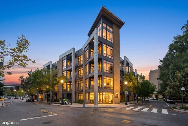 Building Photo - 525 Water St SW