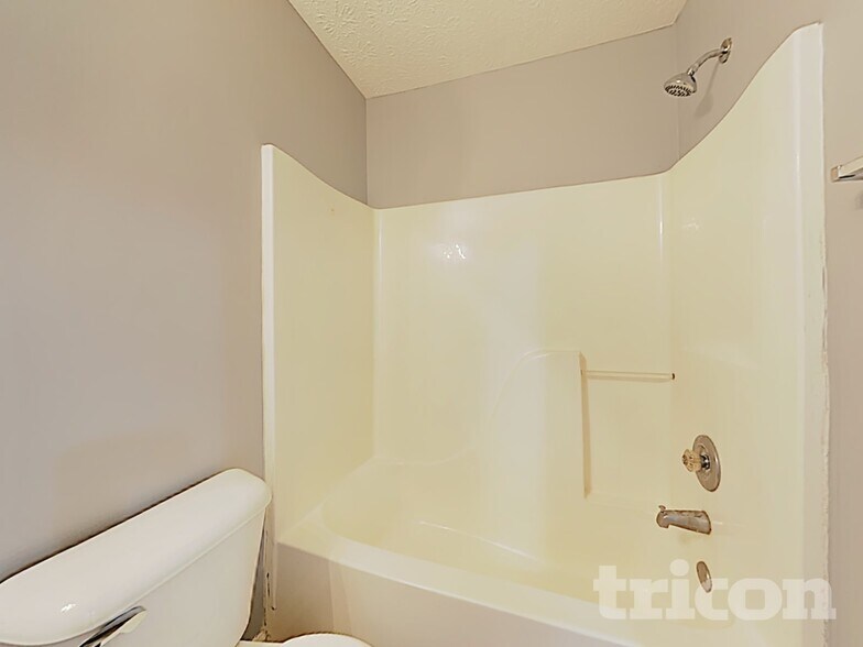 Building Photo - 7116 Hillcrest Chase Dr SW