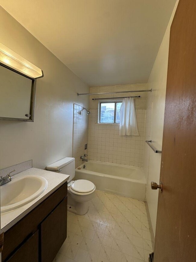 Building Photo - 1 bedroom in Billings MT 59102