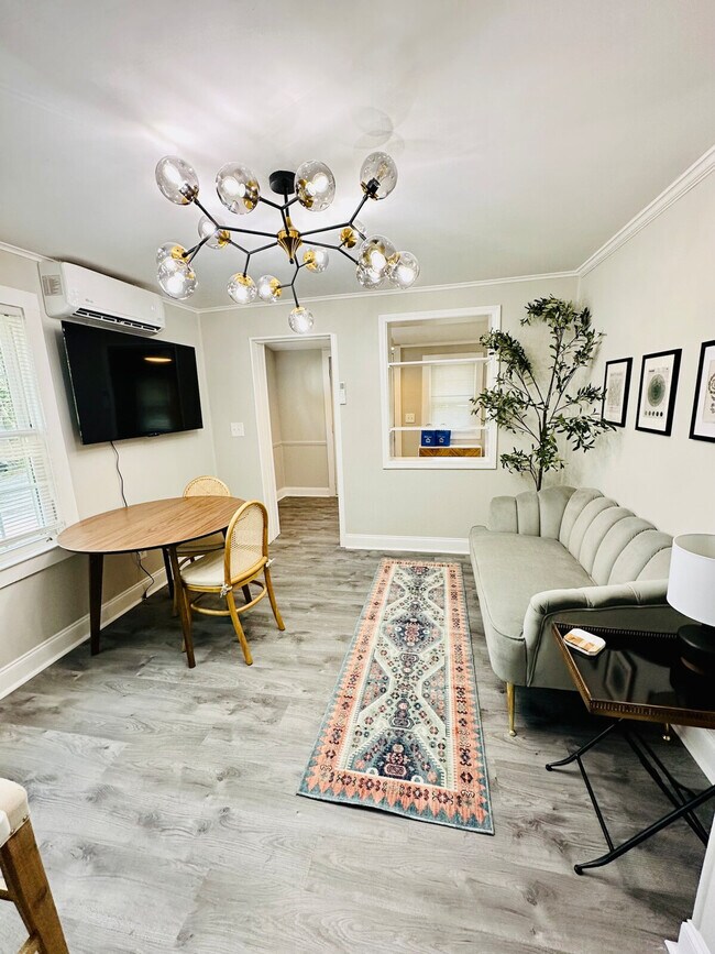 Building Photo - 231 Rogers Ave