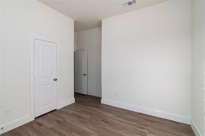 Building Photo - 2722 Eastridge Blvd