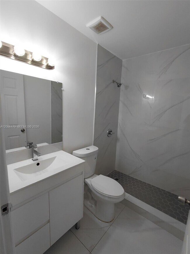 Building Photo - 5435 W 24th Ave