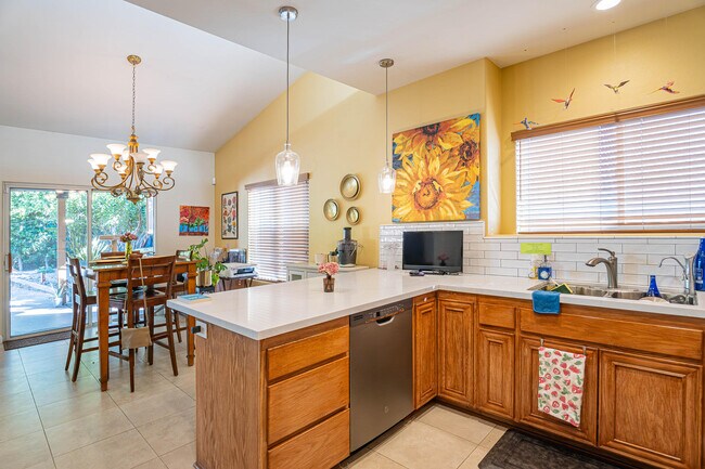 Building Photo - 79120 Canterra Dr