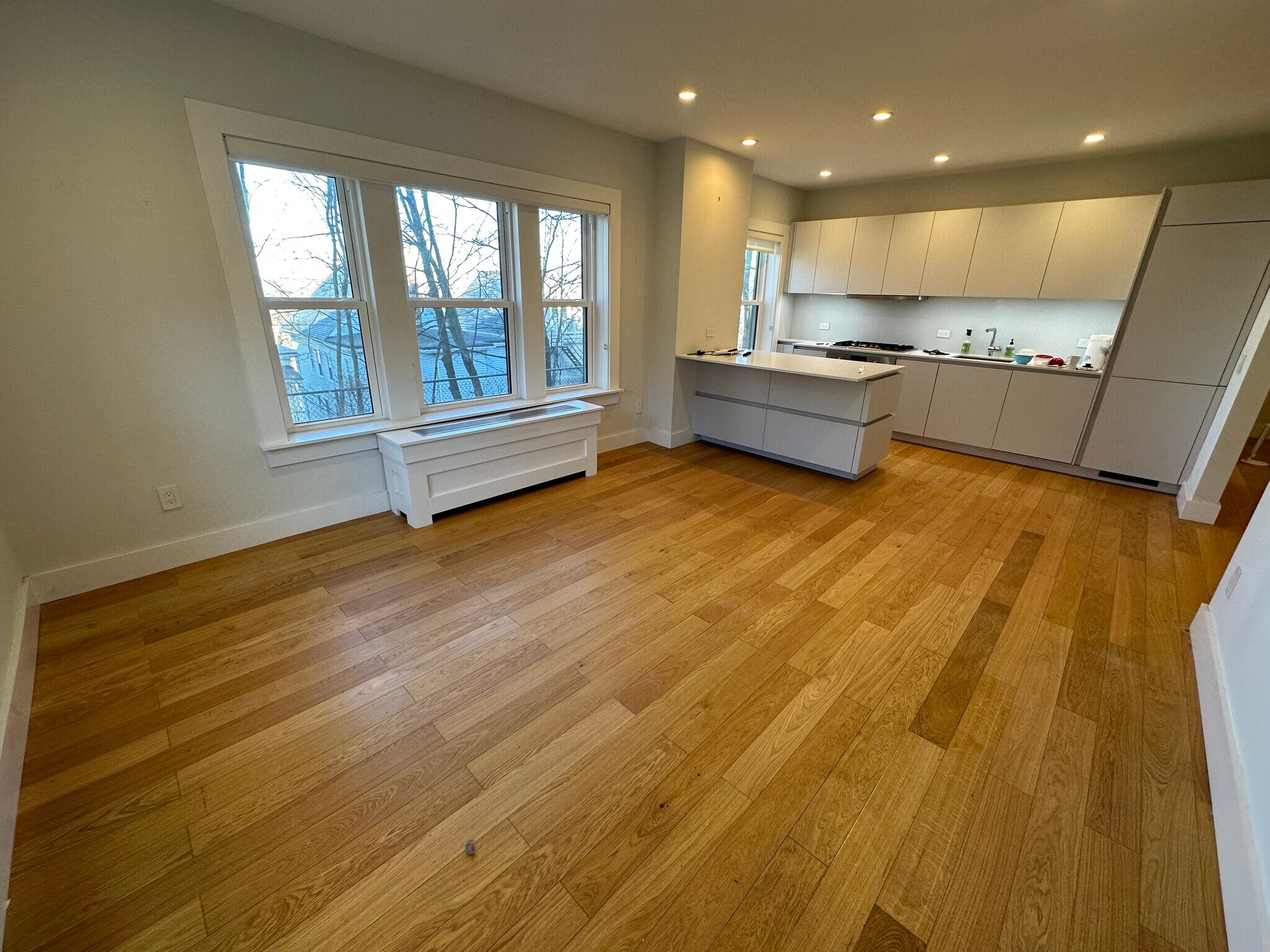 Building Photo - 36 Madison St