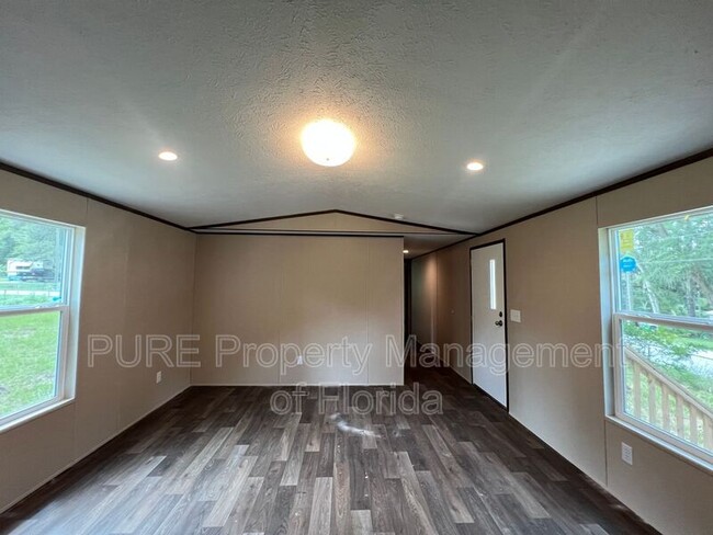 Building Photo - 16364 SE 57th St