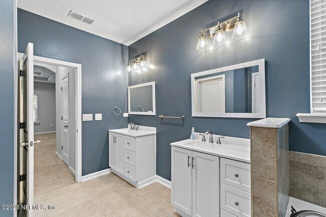 Building Photo - 276 Sanctuary Dr
