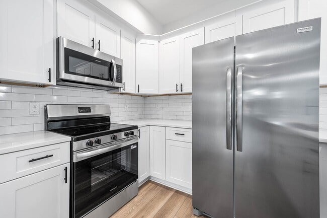 Building Photo - 783 Fortune St