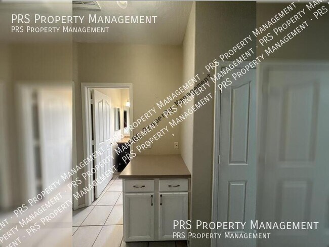 Building Photo - 3935 S Hollyhock Pl