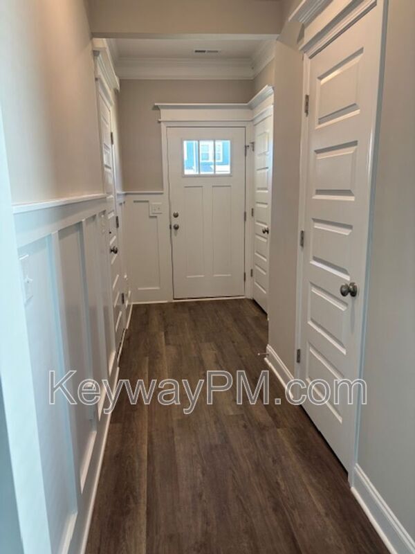 Building Photo - 2044 Denmark Ave SE