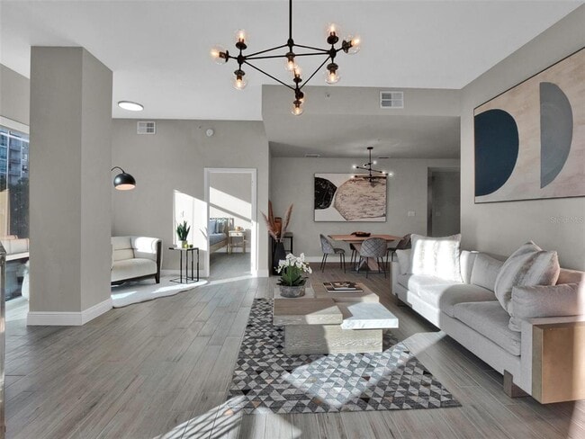 Building Photo - 525 E Jackson St