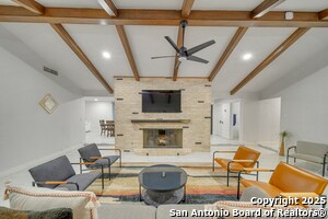 Building Photo - 605 Squires Row