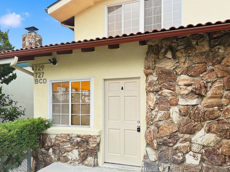 Front Door - 727 E Tujunga Ave