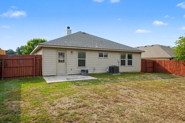 Building Photo - Charming Single-Story in Cibolo - Realtor Commission: $500