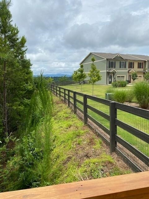 Building Photo - 185 Highlands Hl Dr