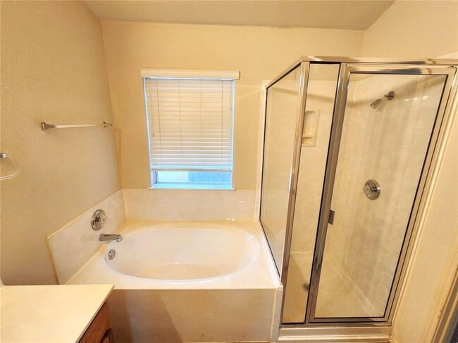 Building Photo - 11620 Paul E Anderson Dr