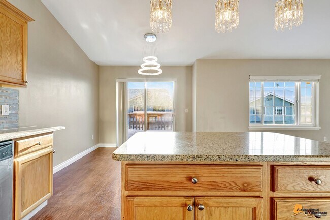 Building Photo - Campbell Four Bedroom Home with Garage